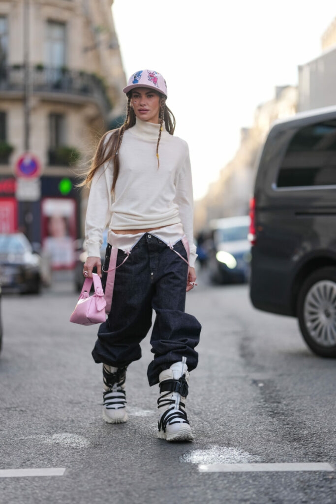 fehér női hótalp cipő fűzővel