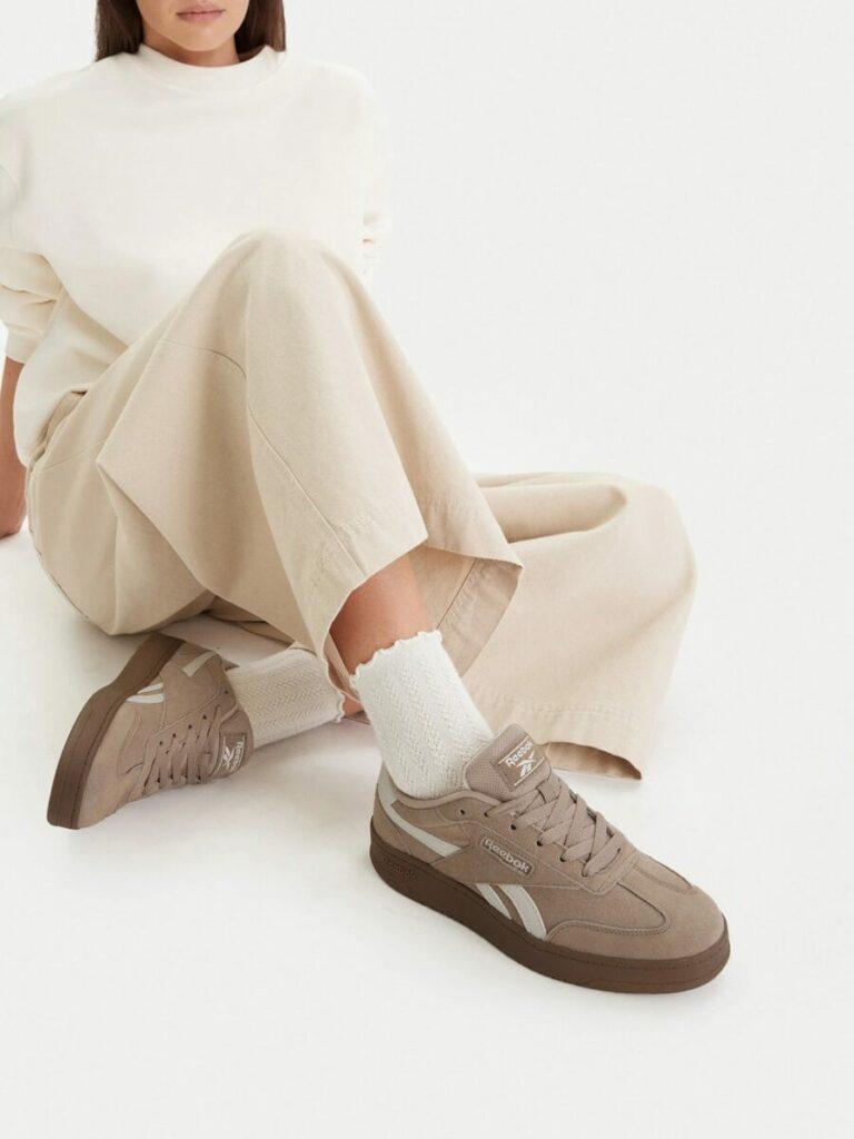 Reebok női velúr cipő